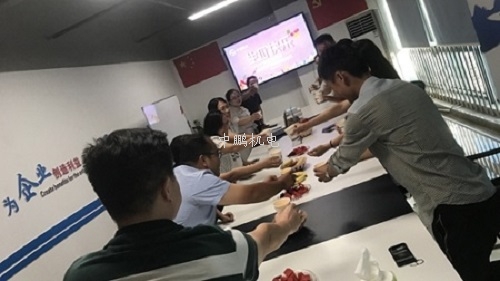 【员工生日会】感谢有你，携手同行